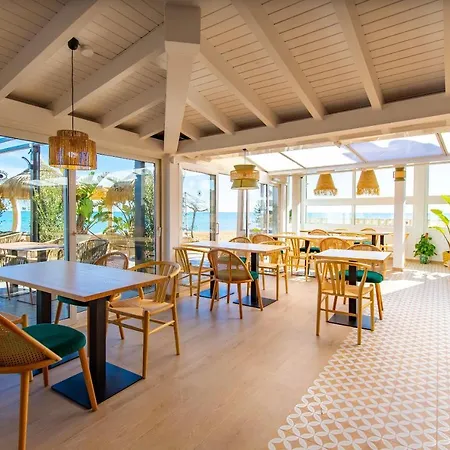 1ªlinea-50m De Playa-210m2 Utiles-bbq Privada-vistas Al Mar-3 Terrazas Denia